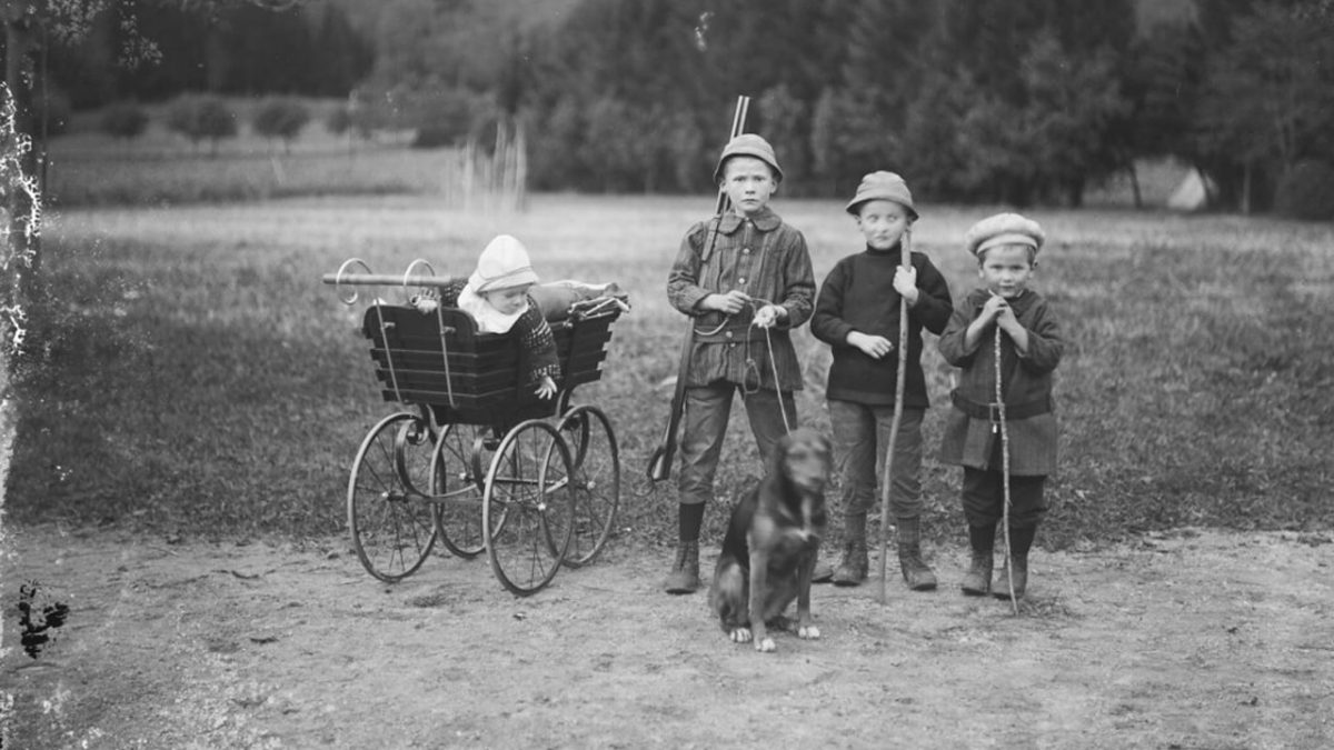 Bonnie and Clyde : Histoire d'un Couple de Gangsters Iconique